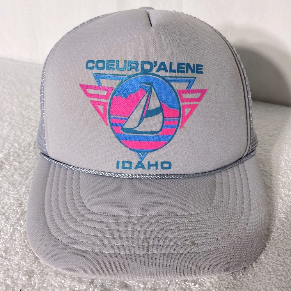 Vintage 90s Grey Coeur D’Alene Idaho Mesh Back Snap Back Trucker Hat w Sailboat